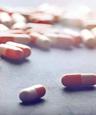 Scattered capsules and pills