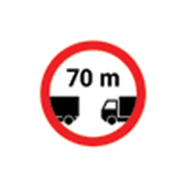 UAE road sign: Minimum distance between heavy goods vehicles